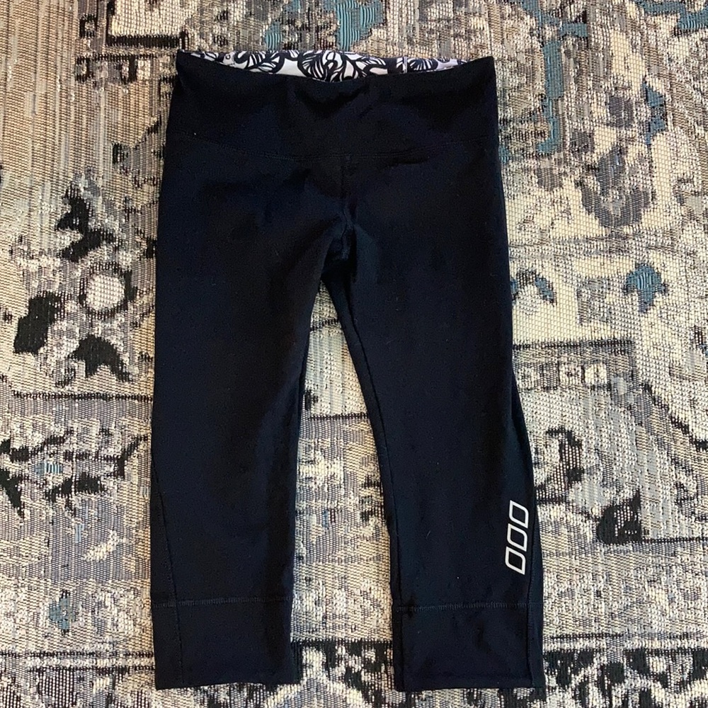 Lorna Jane capris